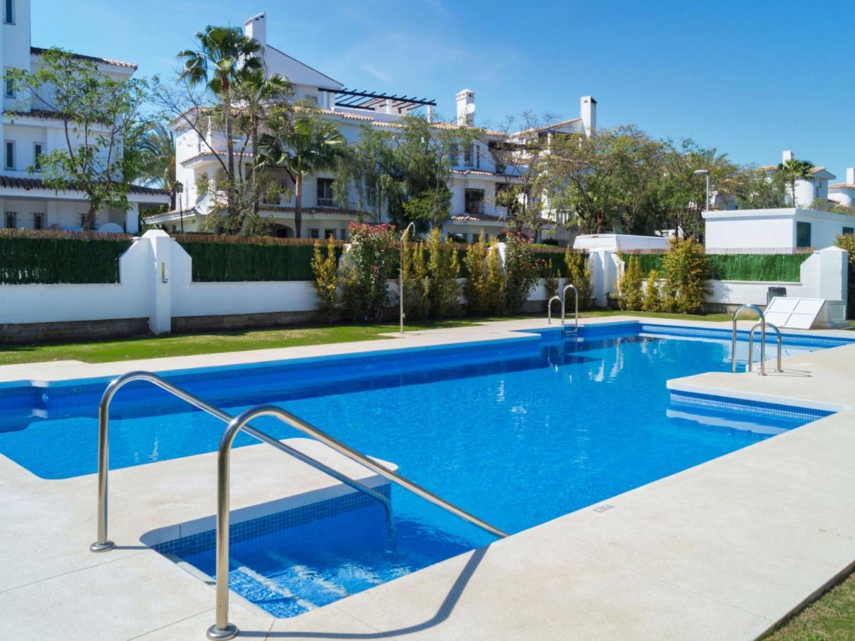 Naranjos Singles * Marbella